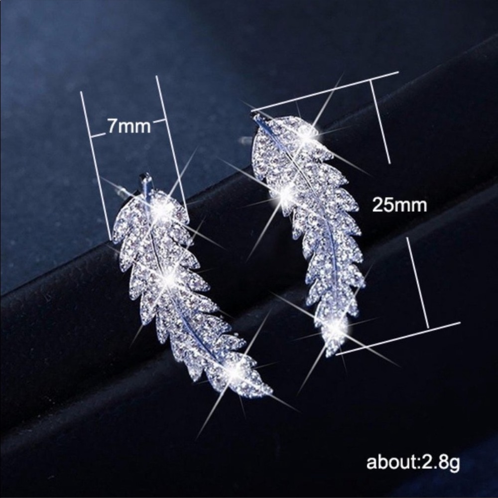 🆕18K Marquis Leaf Diamonds Earrings New - Picture 5 of 5